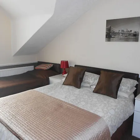 Bed & Breakfast Shirley Heights 3*