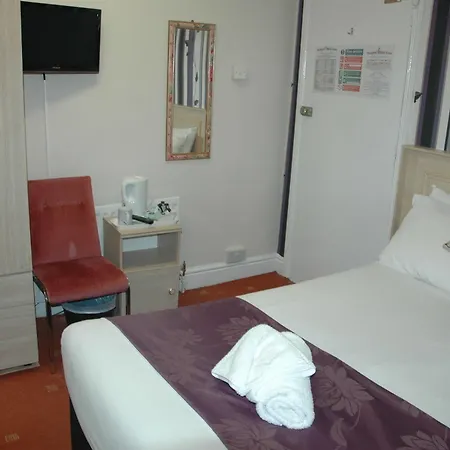 Arncliffe 3* Blackpool