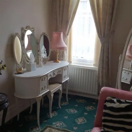 머큐리 B&B 4*