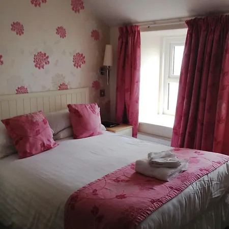 Elgin Hotel 3*
