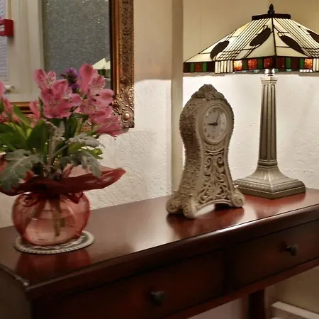 Bed & Breakfast Eden House