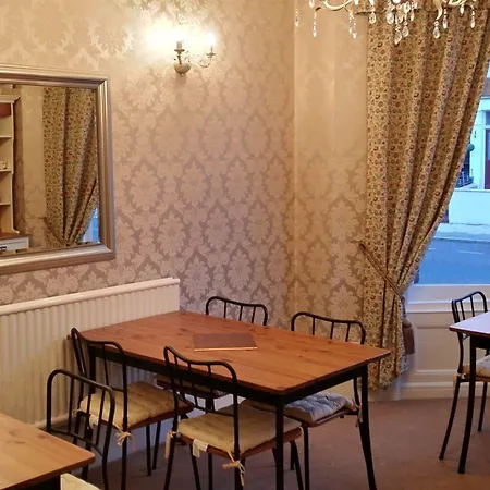 Bed & Breakfast Eden House