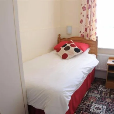 Eden House 3* Blackpool