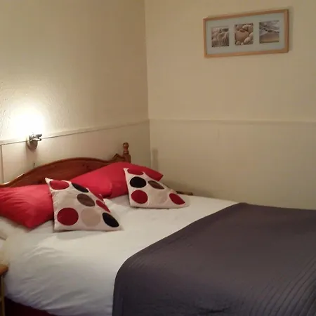 Eden House 3* Blackpool