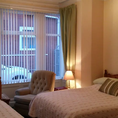 Eden House Bed & Breakfast 3*