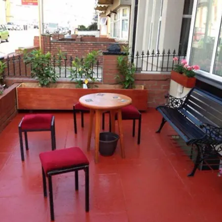 Oasis Guest house