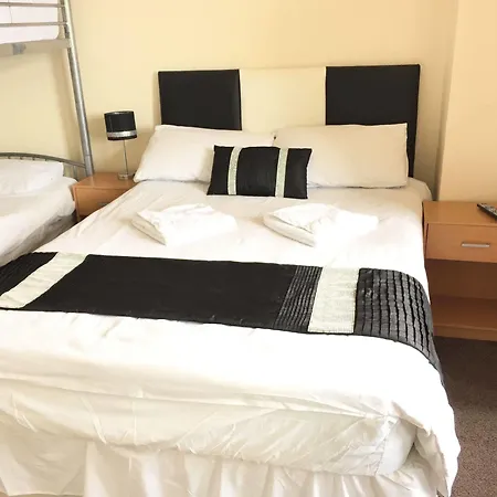Hotel Hello Roomz - Pleasure 3*