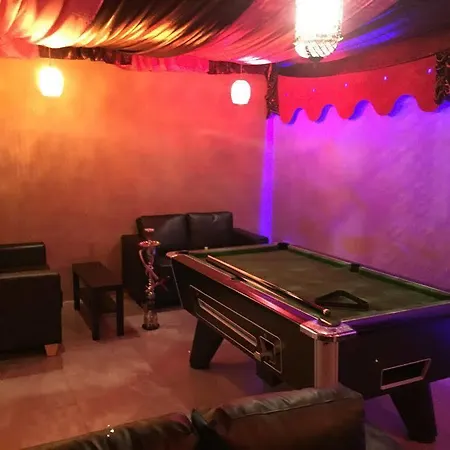 Hotel Hello Roomz - Pleasure 3*