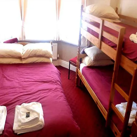 Delamere Bed & Breakfast 3*