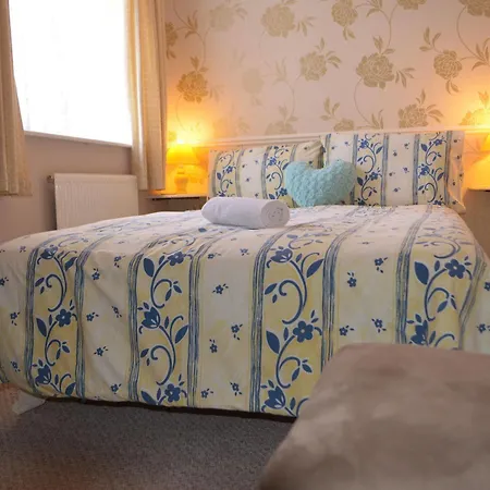 Holm Lea Hotel Bed & Breakfast 3*