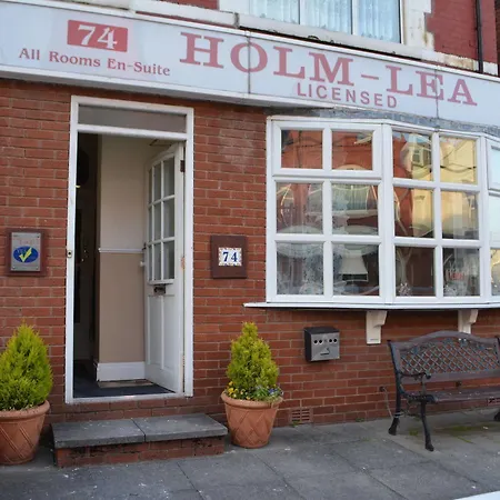 Holm Lea Hotel 3*