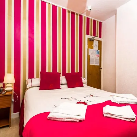 Uk Travel & Hospitality Ltd Ta Canberra 3* Blackpool