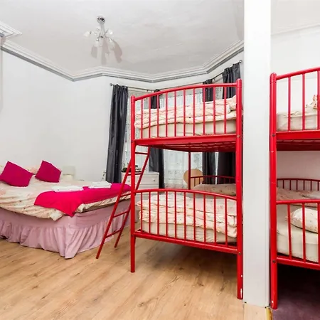 Uk Travel & Hospitality Ltd Ta Canberra Hotel Blackpool
