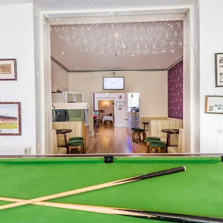 Hotel Uk Travel & Hospitality Ltd Ta Canberra