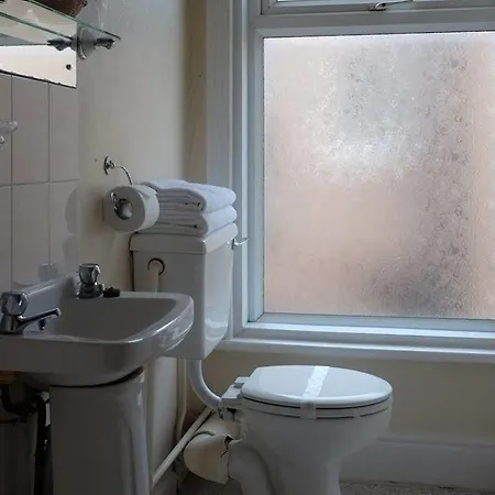 Bed & Breakfast Thorncliffe 3*