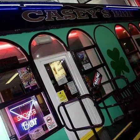 Caseys Irish 2* Blackpool