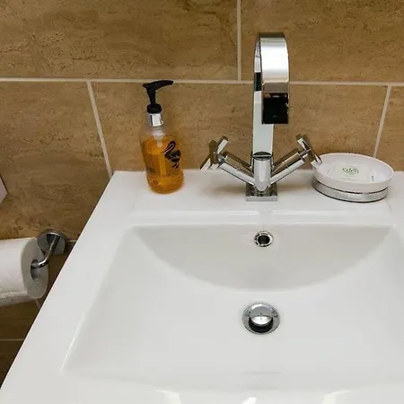 Hotel The Kenley 4*