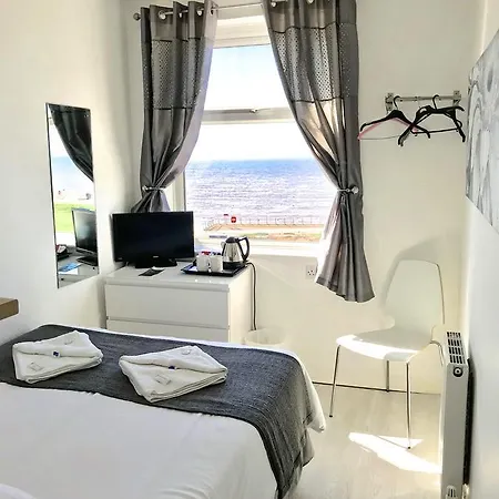 Sandford Promenade Hotel