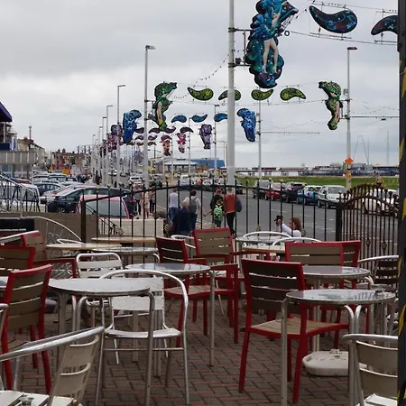 Gainsborough And Bar Blackpool