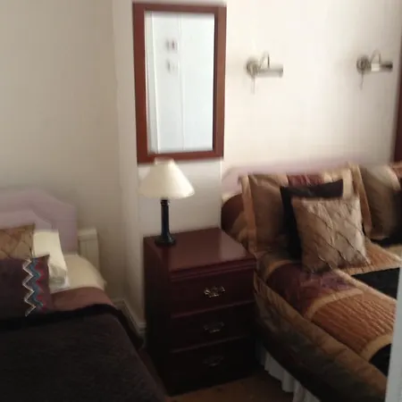 호텔 The Mackintosh Guest 3*