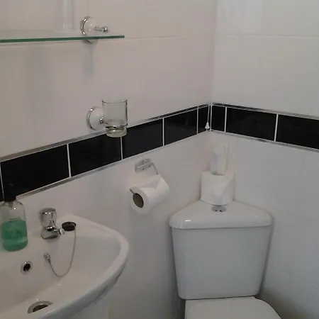 Guest house Surrey House 4*