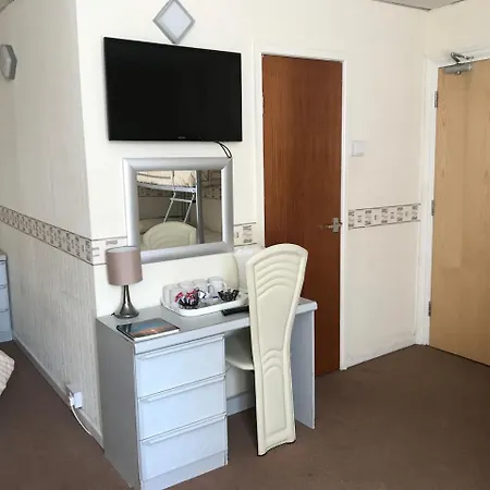 Hotel Funky Towers 3*