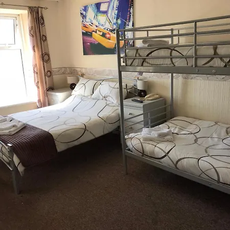 Funky Towers Hotel 3*