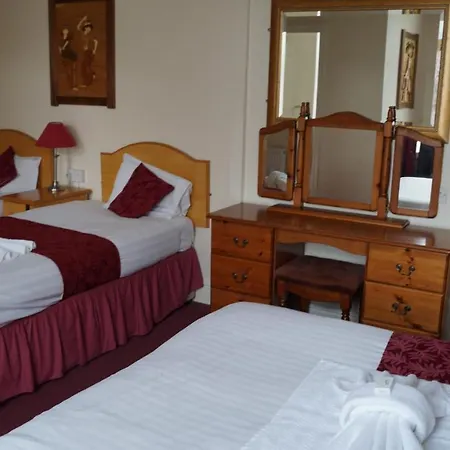 Gainsborough And Bar 3*