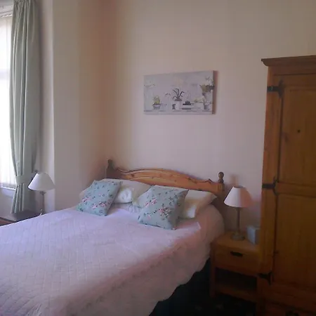 Bed & Breakfast Eden House 3*