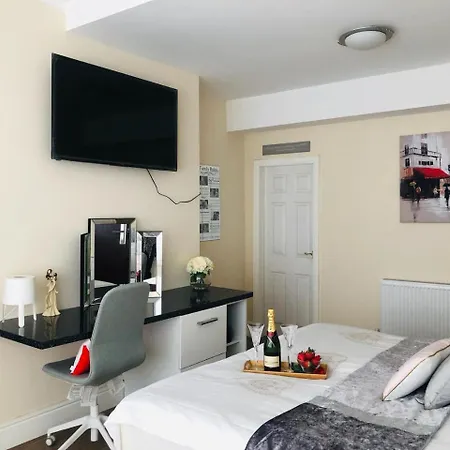 Hotel The Winter Garden 3*