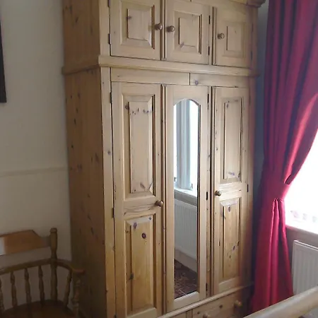 Eden House 3*