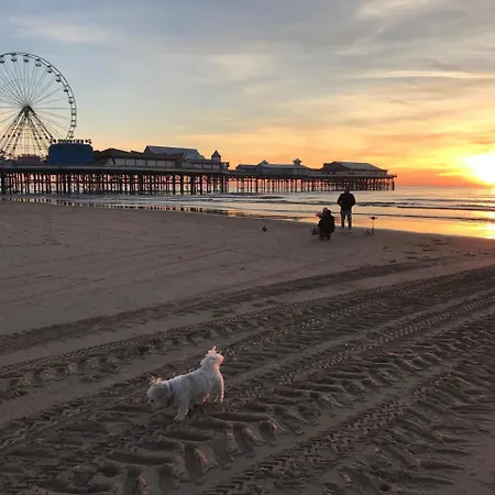 Avenue 3* Blackpool