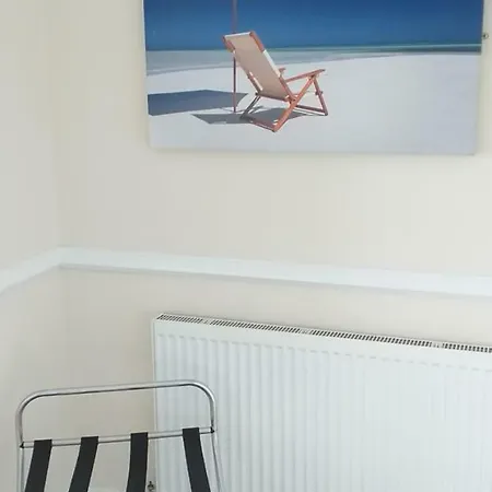 Guest house Surrey House 4*
