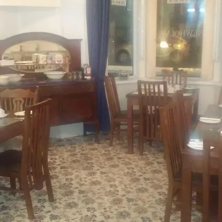 Newholme Hotel 2*