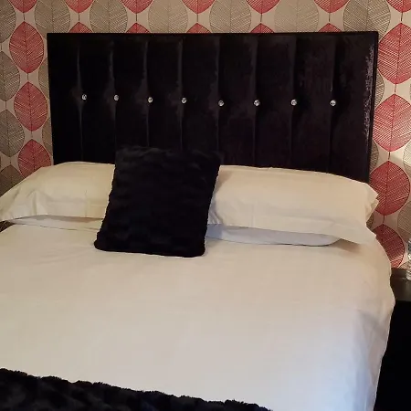 Bed & Breakfast Courtneys Of Gynn Square Blackpool