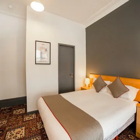 Hotel 46