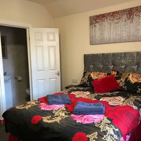 Red Roomz 3* Blackpool