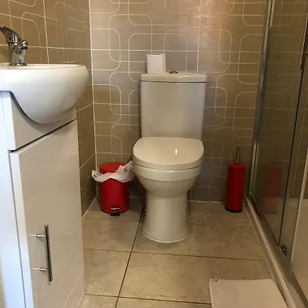 Red Roomz