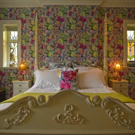 Number One St Lukes Bed & Breakfast 5*