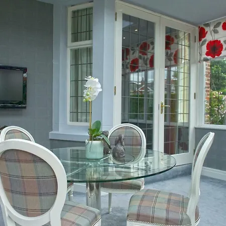 Bed & Breakfast Number One St Lukes