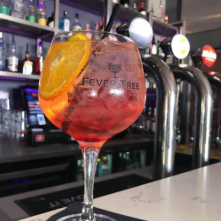 Mojitos Group Weekends Hotel 2*