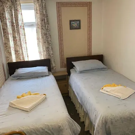 Tres Bon Guest house *