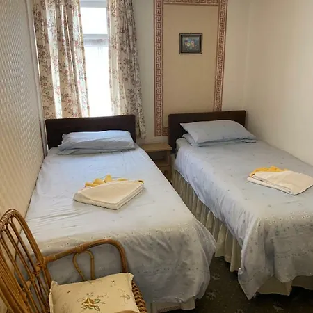 Tres Bon Guest house *