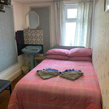 Guest house Tres Bon *