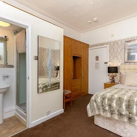 Beachcliffe Apartment