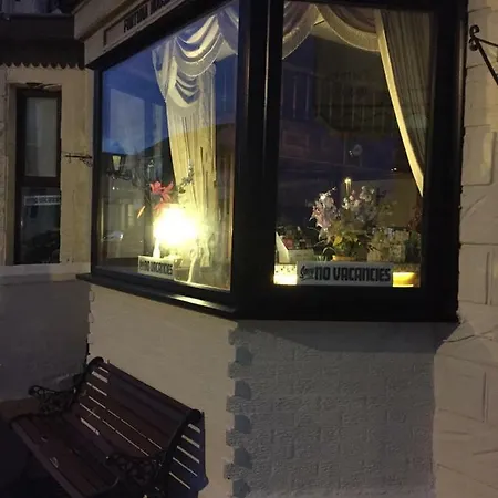 Guest house Fortuna House 2*