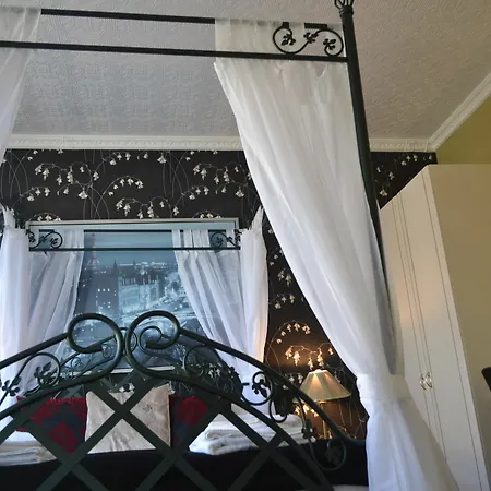 Guest house The Holmlea 3*
