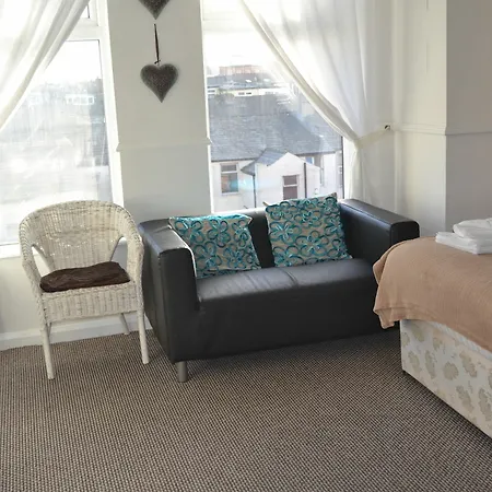 Guest house The Holmlea 3*