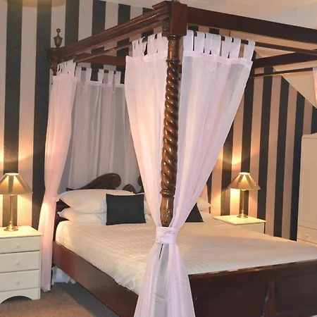 The Holmlea Guest house