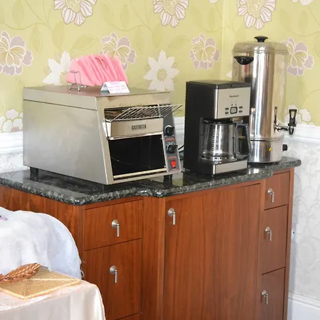 The Holmlea Guest house